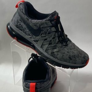 Nike Fingertrap Air Max Nike running shoes camouflage gray red size 10.5